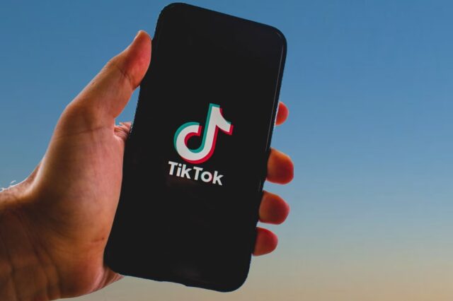 tiktok-5390055_1280-640x426.jpg